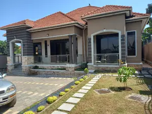 Furnished 5bdrm Bungalow in Kira for sale