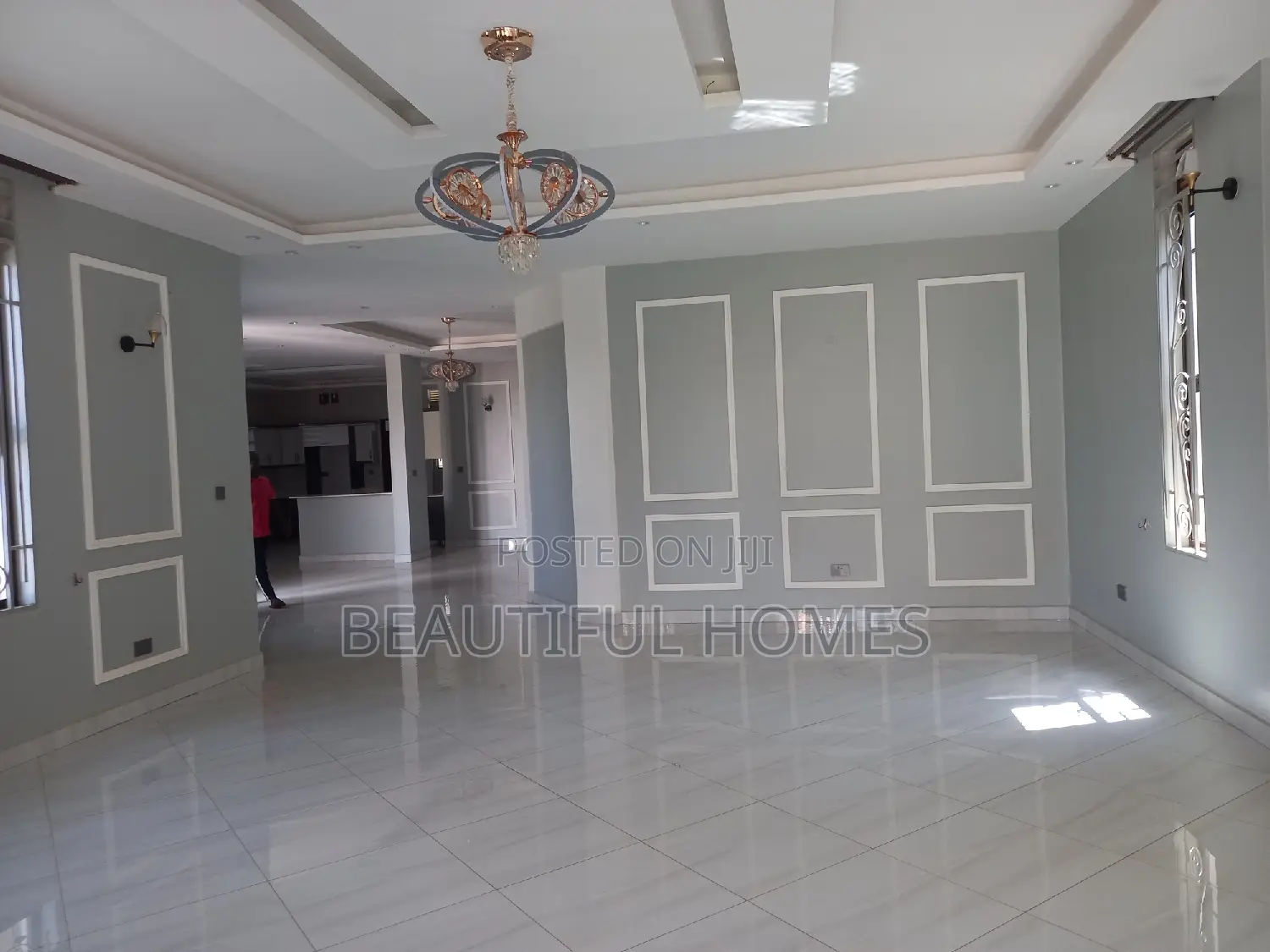 Furnished 6bdrm Mansion in Kira, Central Division for sale