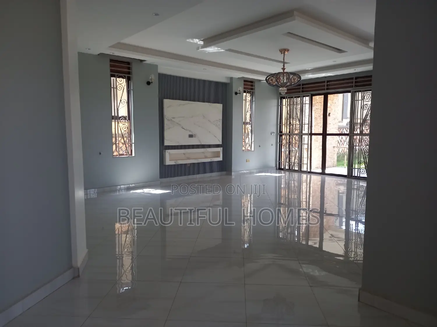 Furnished 6bdrm Mansion in Kira, Central Division for sale