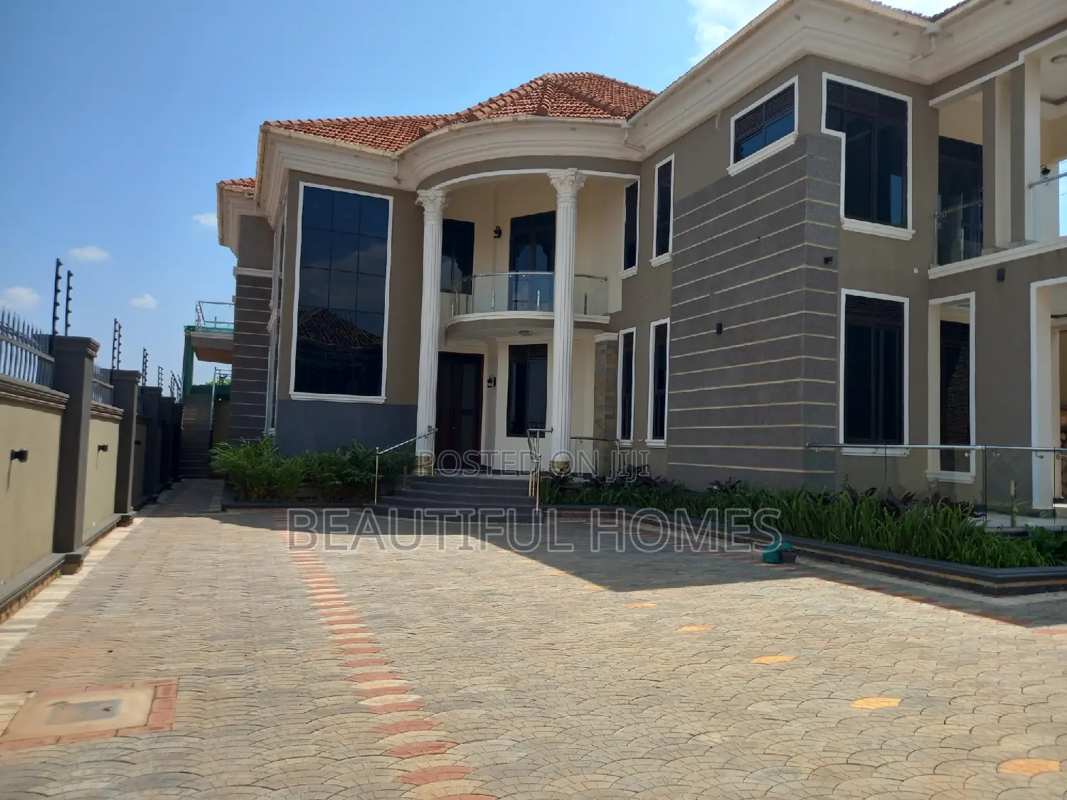 Furnished 6bdrm Mansion in Kira, Central Division for sale