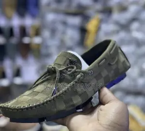 Original Classic Men’S Green Louis Vuitton Leather Moccasins