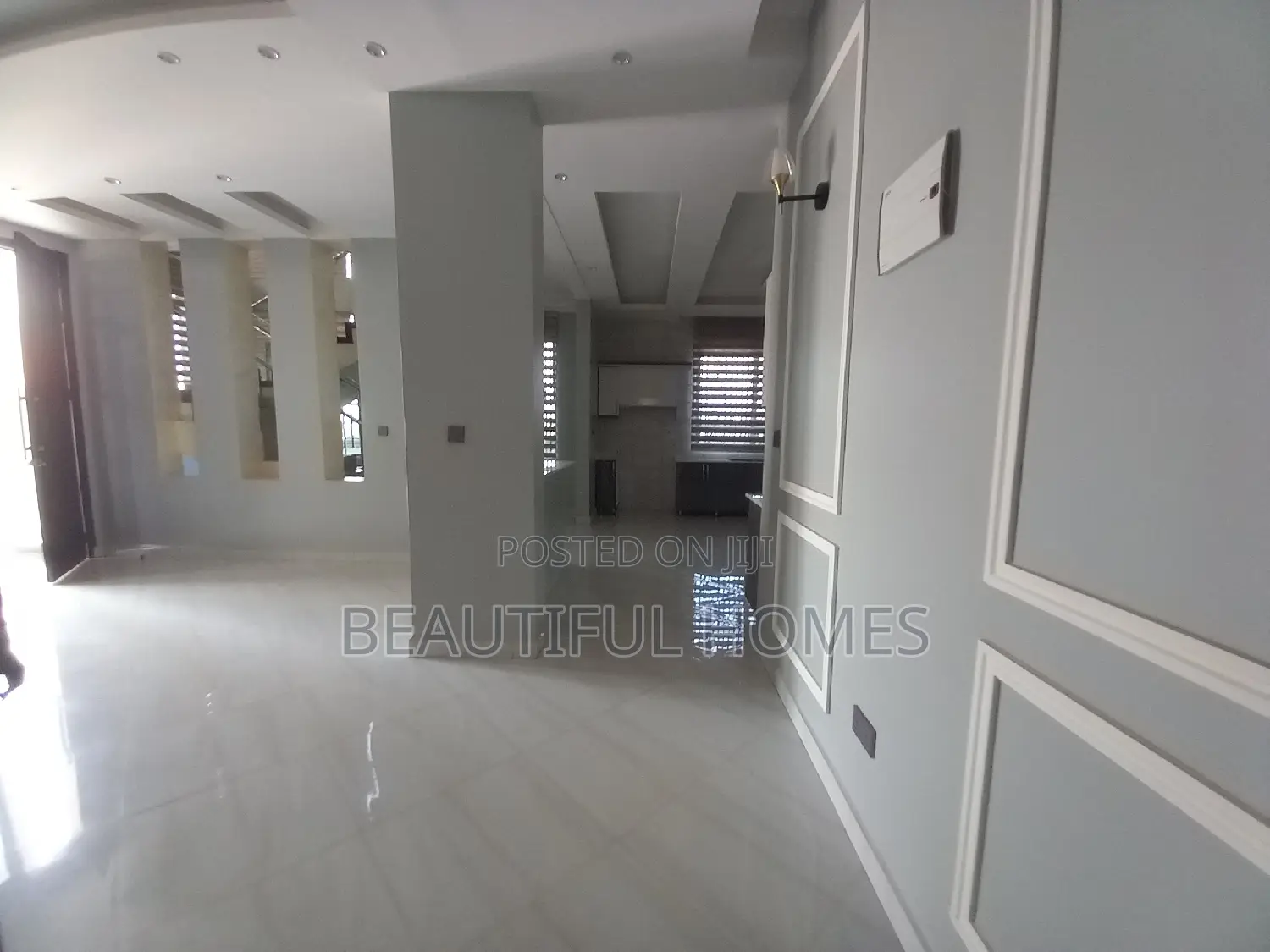 Furnished 6bdrm Mansion in Kira Luxurious for sale