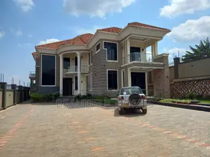 Furnished 6bdrm Duplex in Kira for sale