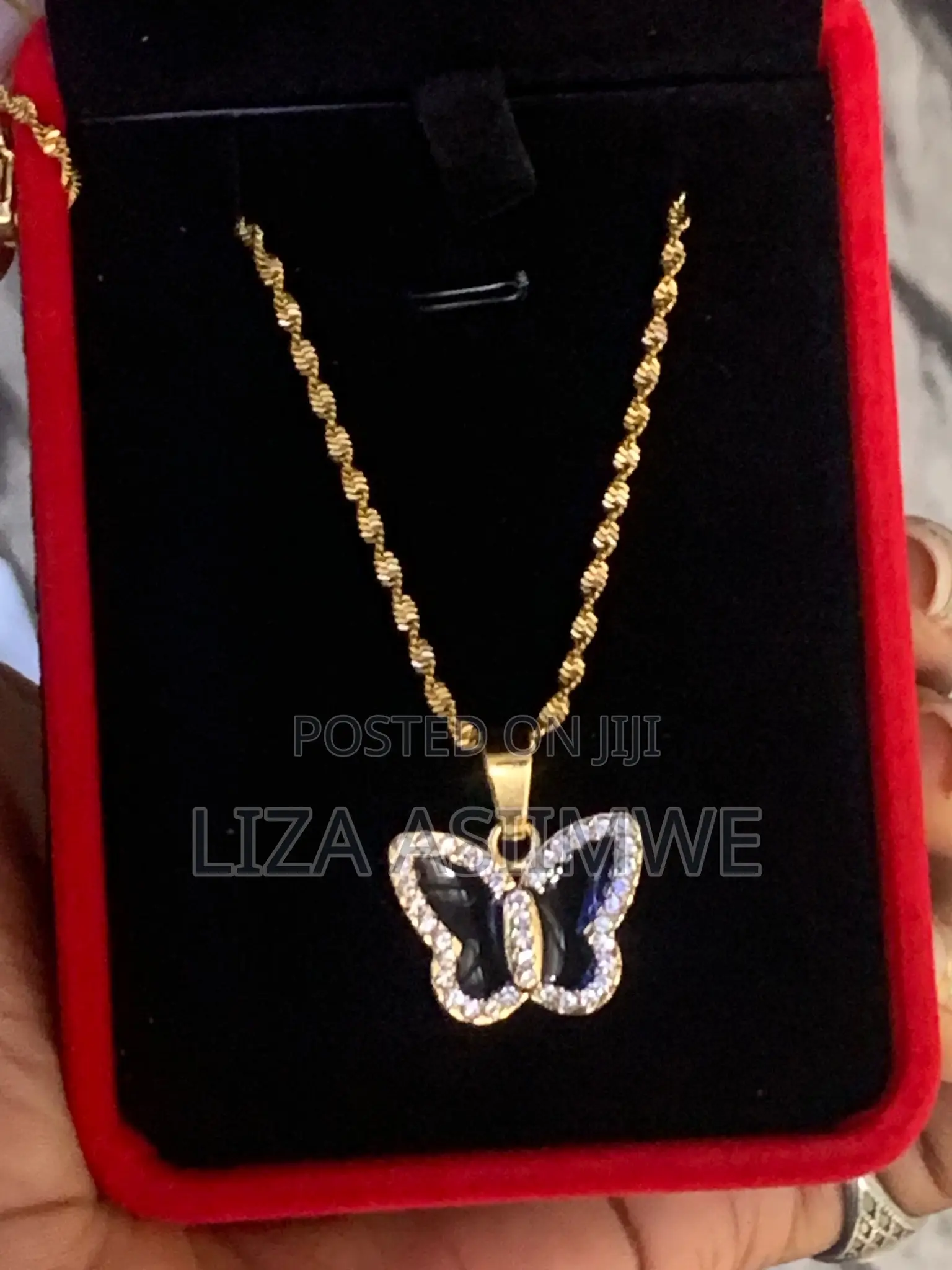 Lady’S Necklaces