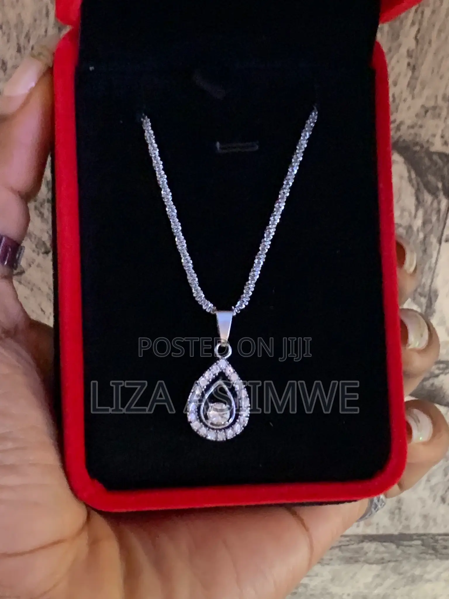 Lady’S Necklaces