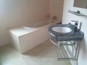 4bdrm Mansion in Wemac Properties, Central Division for sale