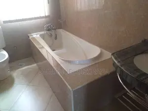 4bdrm Mansion in Wemac Properties, Central Division for sale