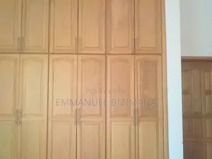 4bdrm Mansion in Wemac Properties, Central Division for sale