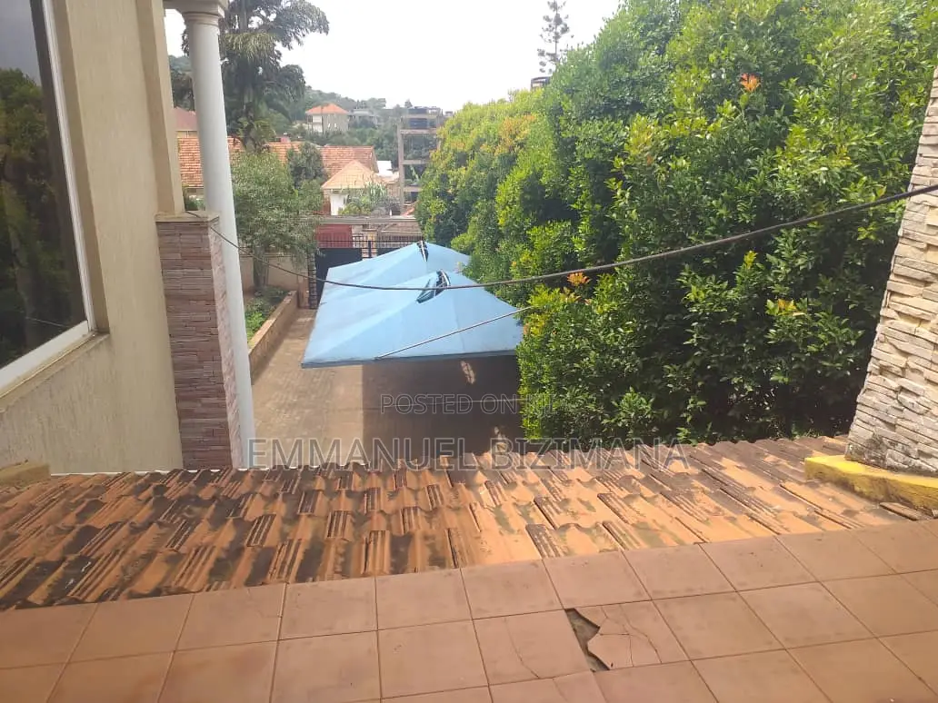 4bdrm Mansion in Wemac Properties, Central Division for sale