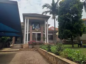 4bdrm Mansion in Wemac Properties, Central Division for sale