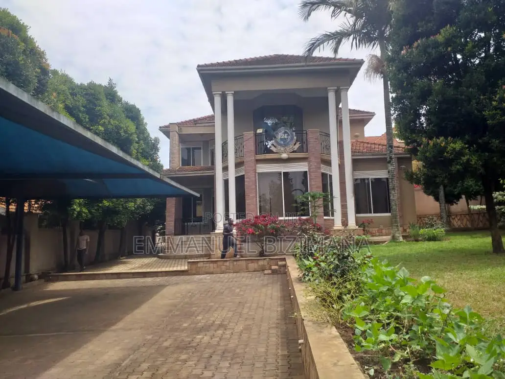4bdrm Mansion in Wemac Properties, Central Division for sale