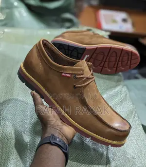 Original Brown LEVI’S Low Casual Leather Shoes