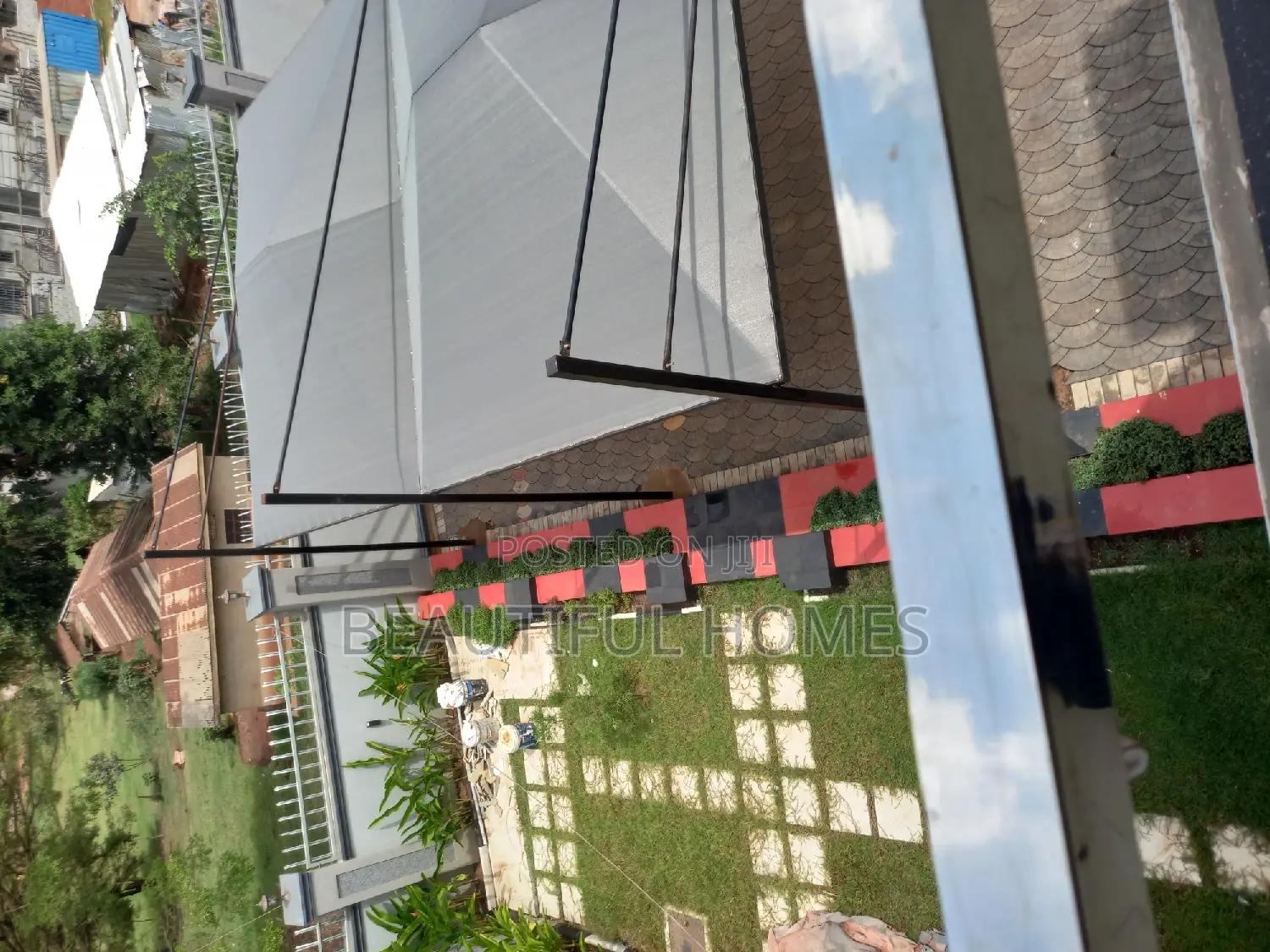 Furnished 6bdrm Duplex in Kira Ministers for sale