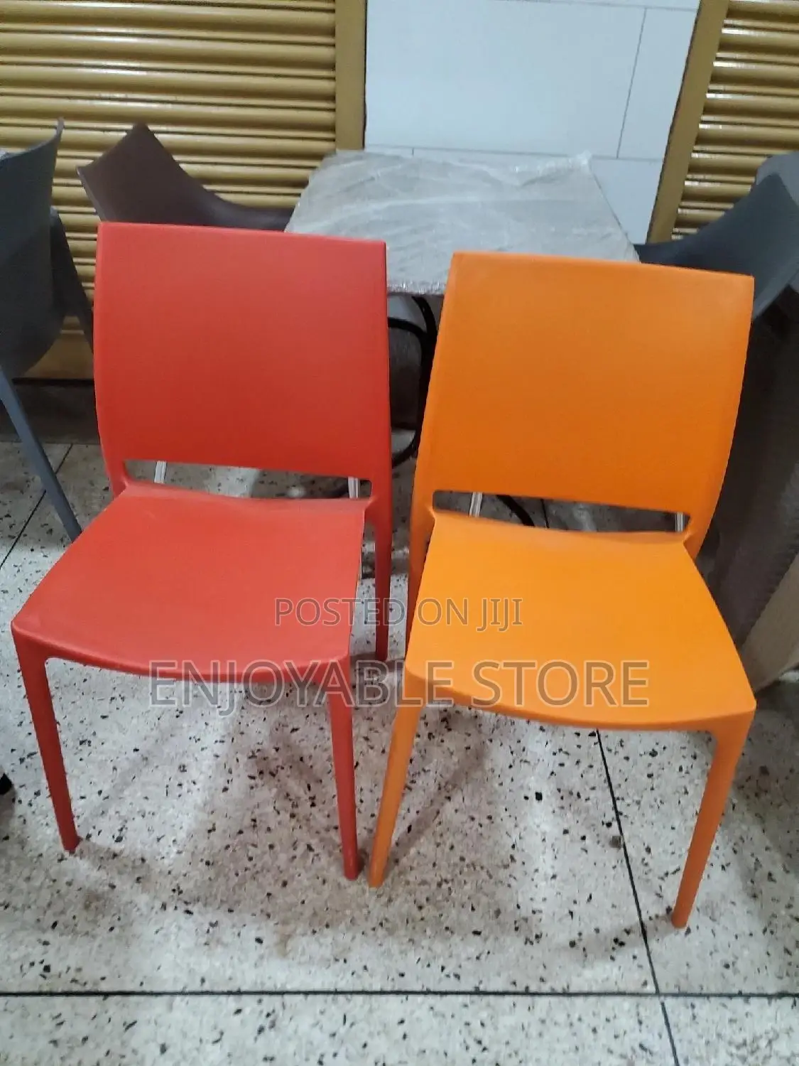 Plastic Chairs Plastic Chairs
