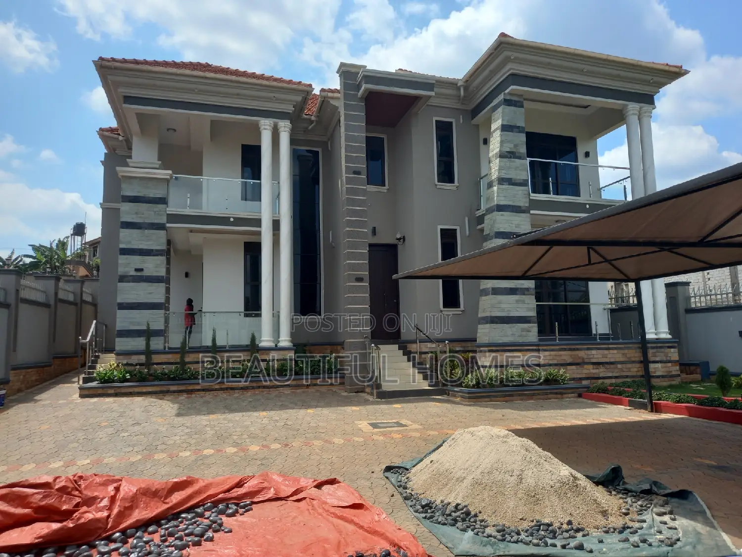 Furnished 6bdrm House in Kira for sale