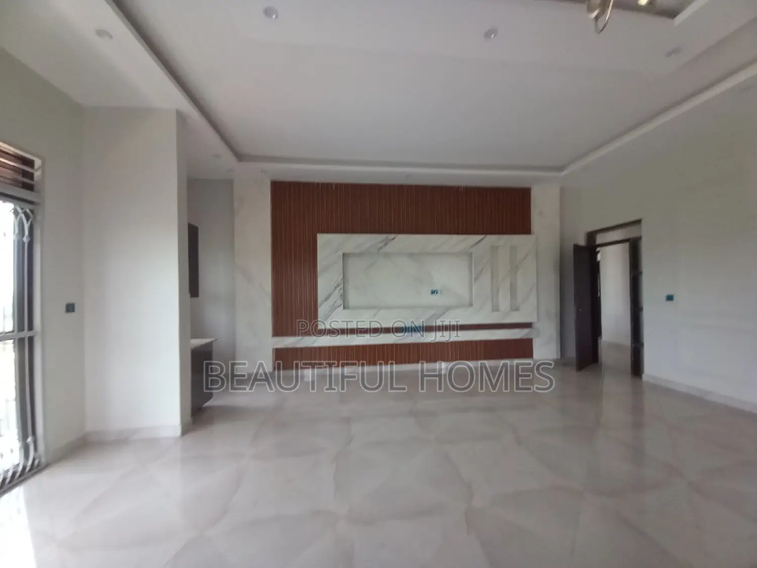 Furnished 6bdrm House in Kira for sale