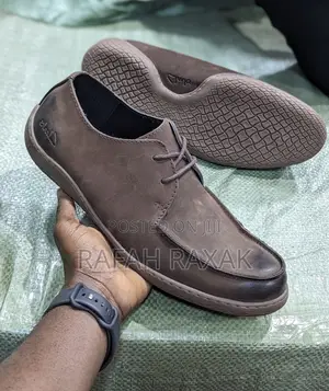 Original Clarks Casual Authentic Premium Leather Low Shoes