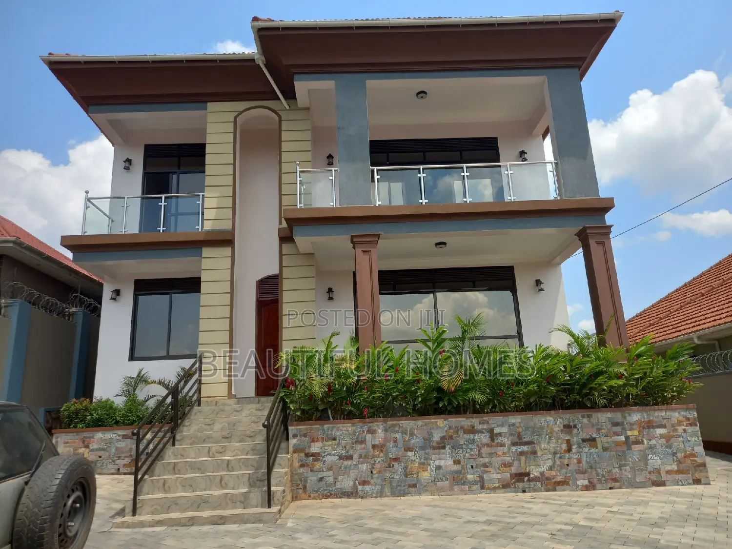 Furnished 6bdrm Duplex in Kira, Central Division for sale