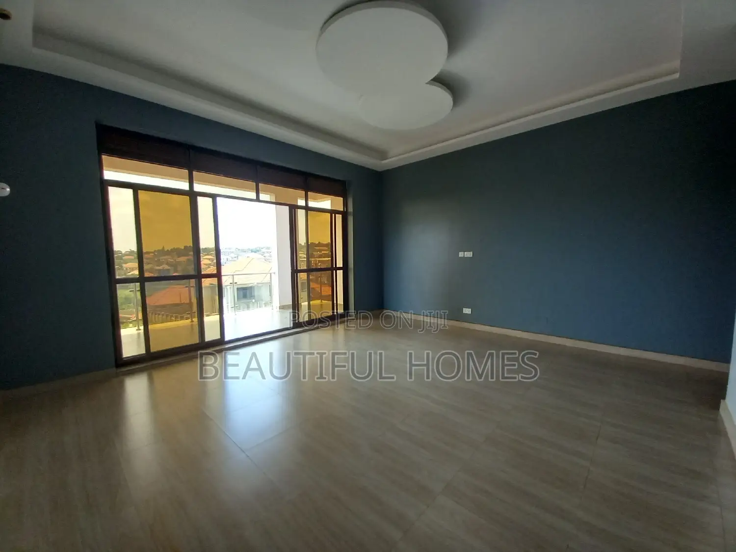Furnished 6bdrm Mansion in Kira, Central Division for sale