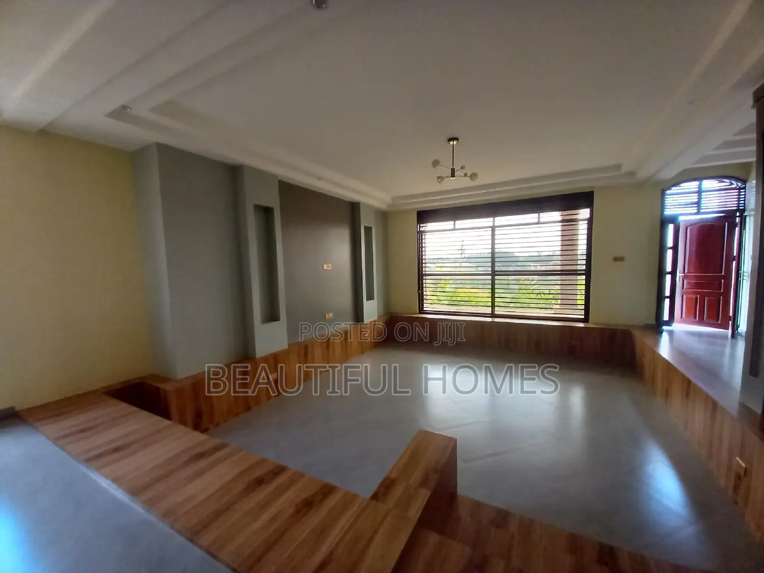 Furnished 6bdrm House in Kira for sale