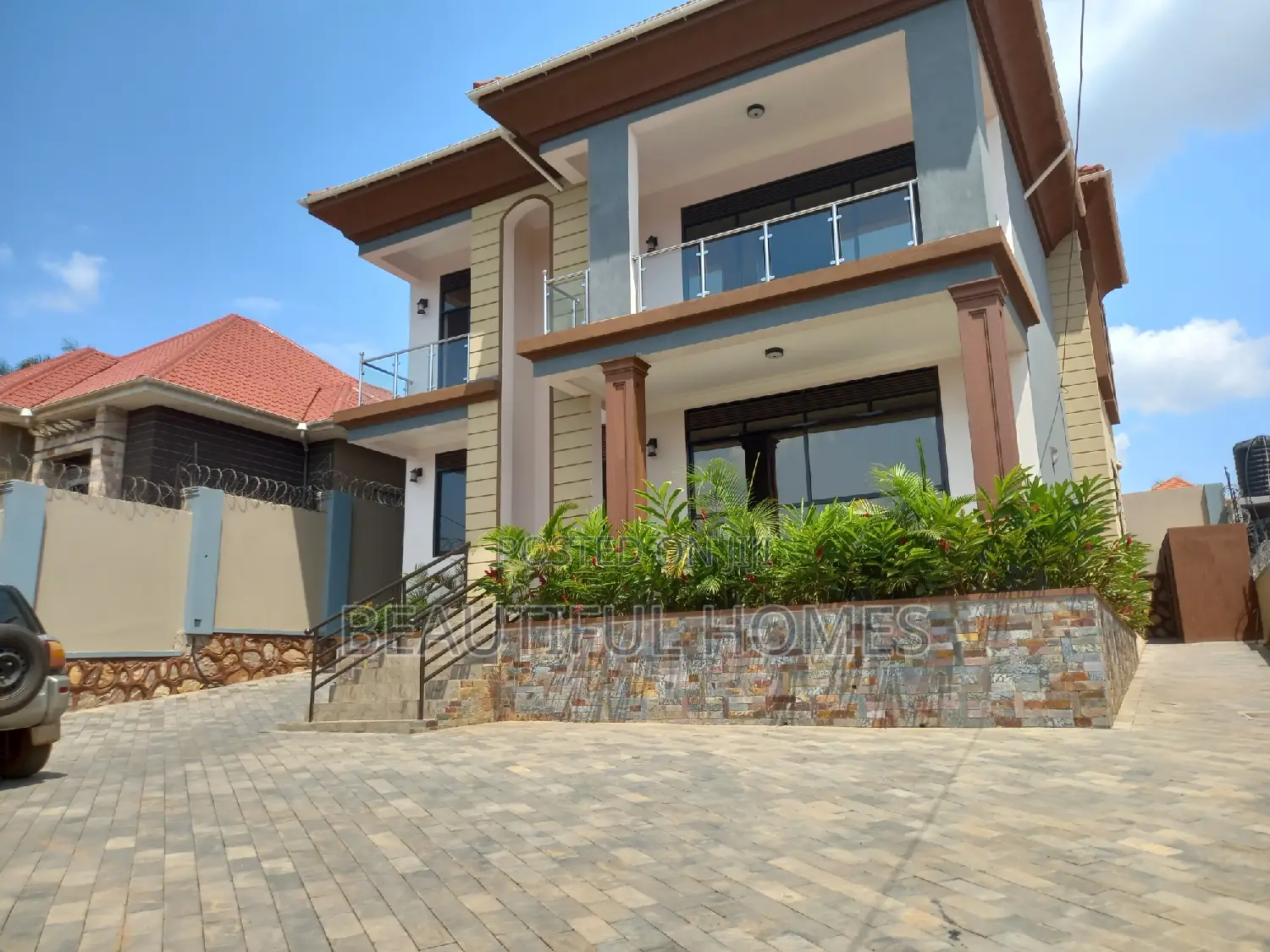 Furnished 6bdrm House in Kira for sale
