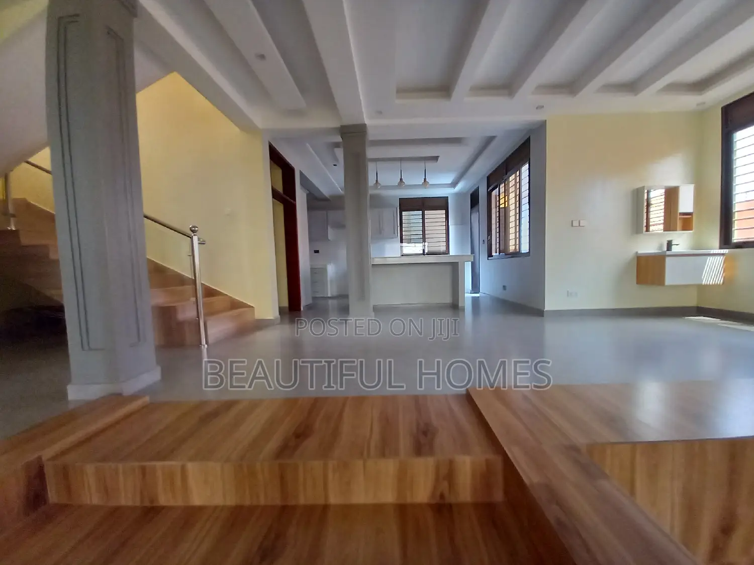 Furnished 6bdrm House in Kira for sale