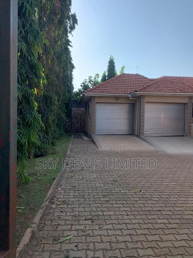 4bdrm Bungalow in Kisaasi, Nakawa for rent