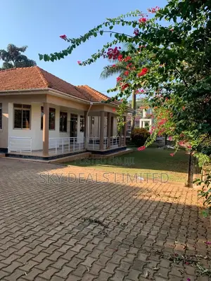 4bdrm Bungalow in Kisaasi, Nakawa for rent