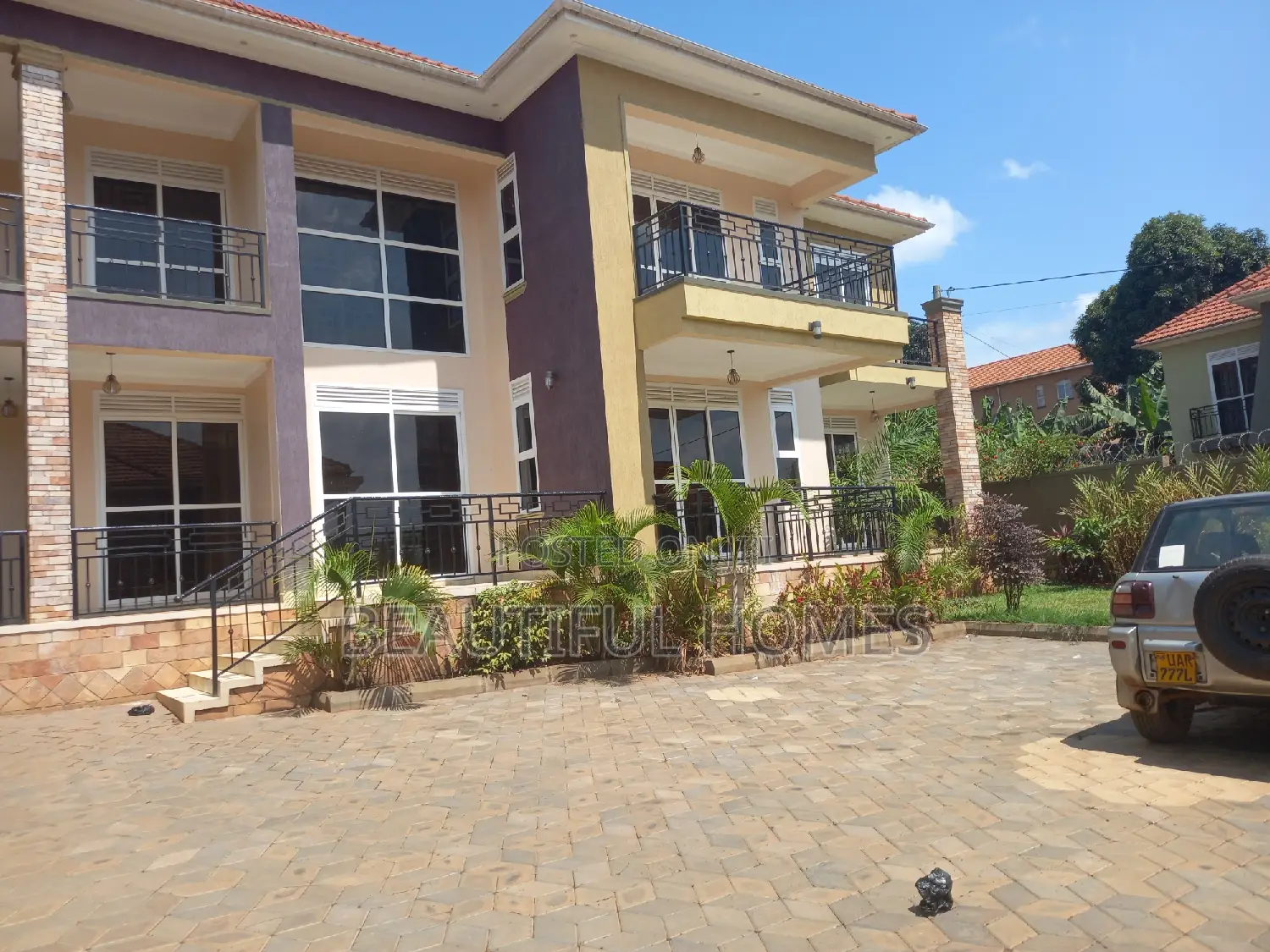 Furnished 7bdrm Mansion in Kira Posh Estate for sale