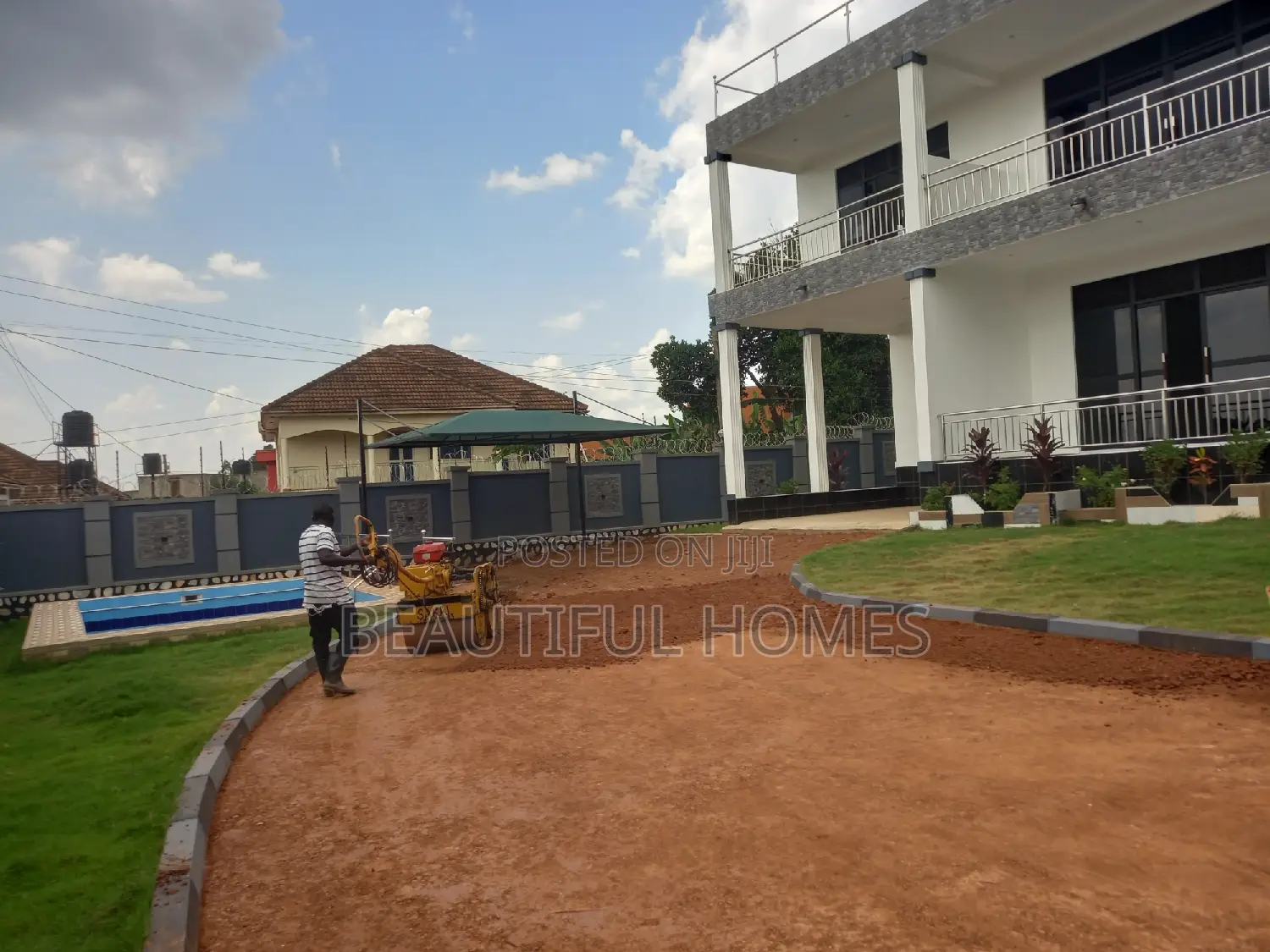 Furnished 6bdrm Mansion in Najjera, Central Division for sale