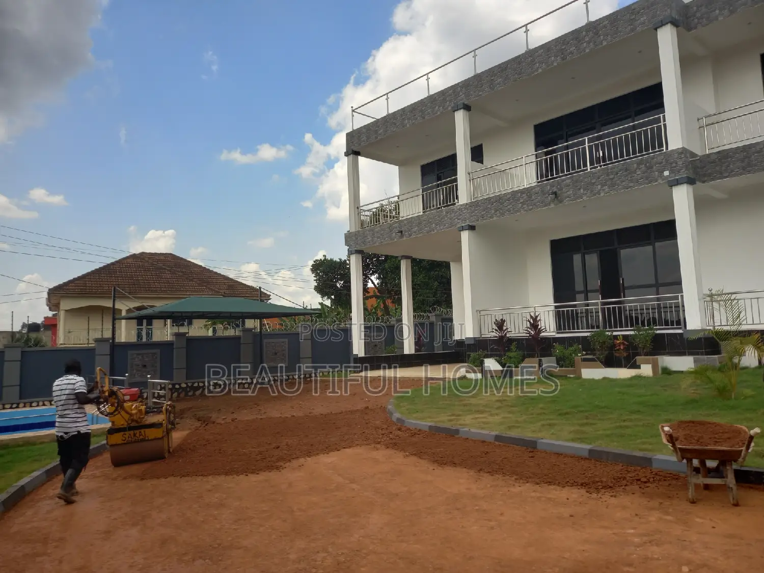 Furnished 6bdrm Mansion in Najjera, Central Division for sale