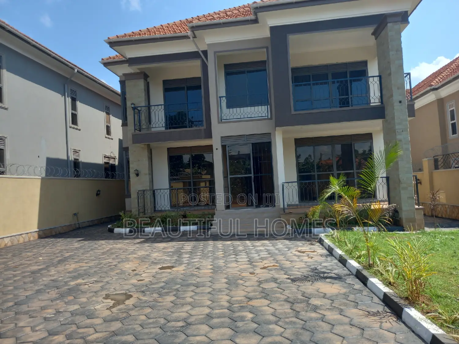 Furnished 7bdrm Duplex in Najjera, Central Division for sale