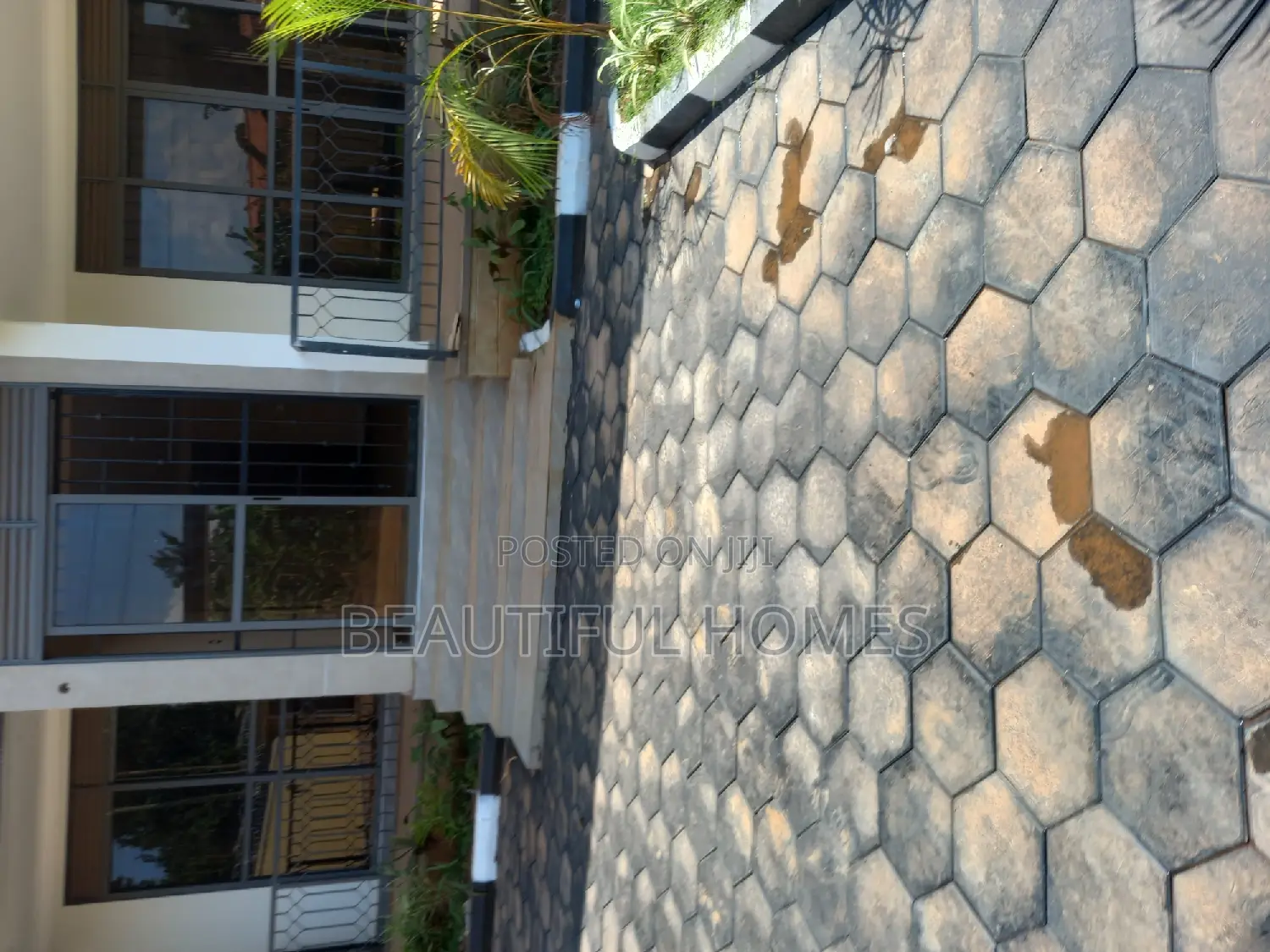 Furnished 7bdrm Mansion in Najjera Tarmacked, Central Division