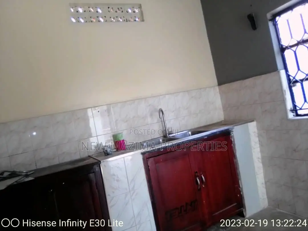 3bdrm Bungalow in Kawempe Town, Division A for sale