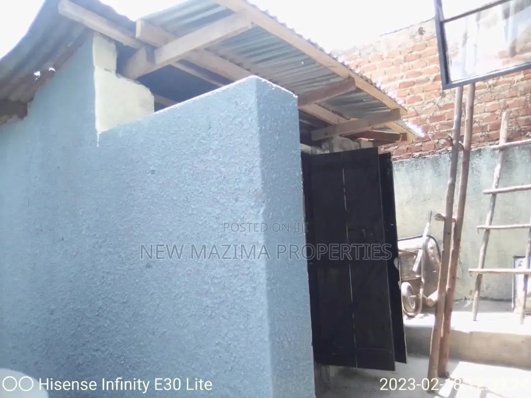 3bdrm Bungalow in Kawempe Town, Division A for sale