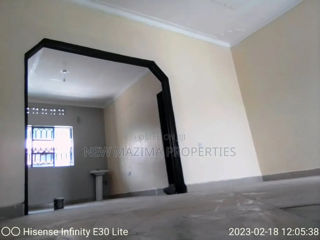 3bdrm Bungalow in Kawempe Town, Division A for sale