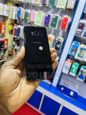 Photo - Samsung Galaxy S8 64 GB Black