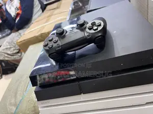Chipped Ps4 With 10 Games