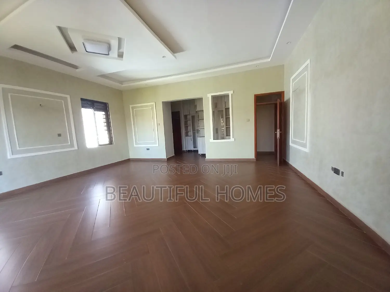 Furnished 7bdrm Duplex in Kisaasi, Nakawa for sale