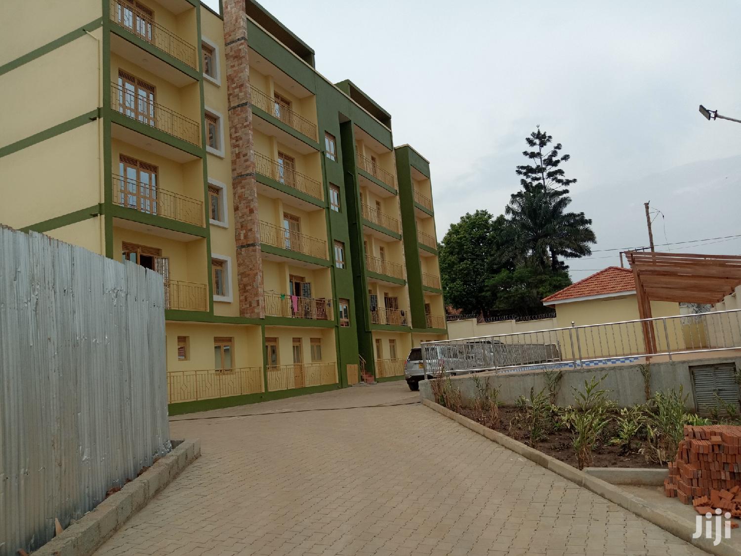 Bukoto Dazzling Condominiums Having Swimming Pool for Quick Sell