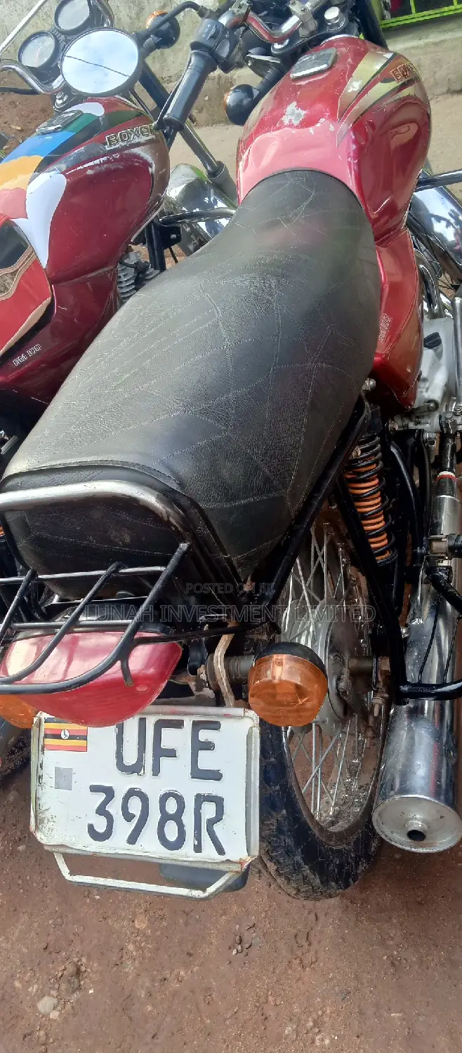 Bajaj Boxer 2023 Red