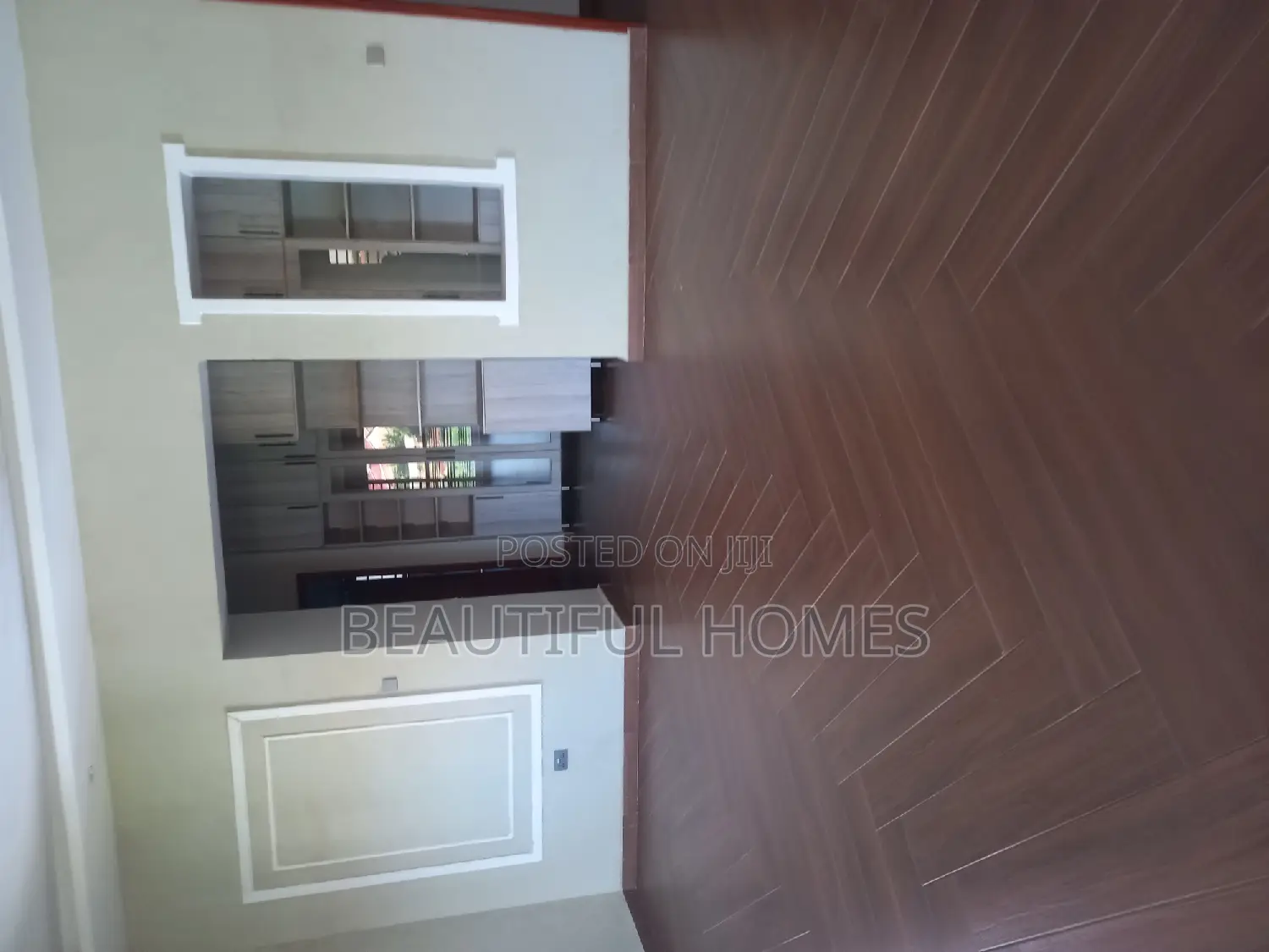 Furnished 7bdrm Duplex in Kisaasi Corporate, Nakawa for sale