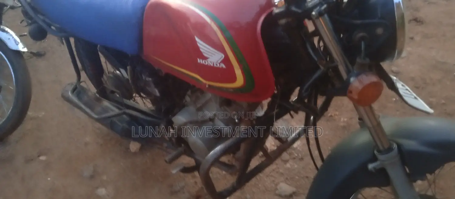 Honda 2023 Red