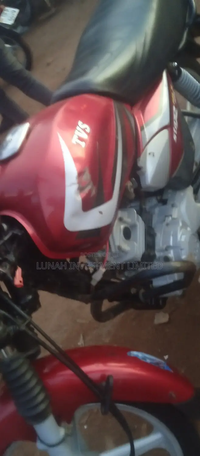 TVS HLX 125 2023 Red