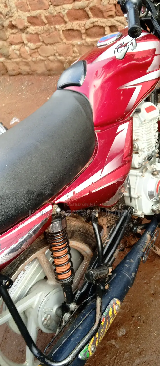 Bajaj CT 110X 2023 Red