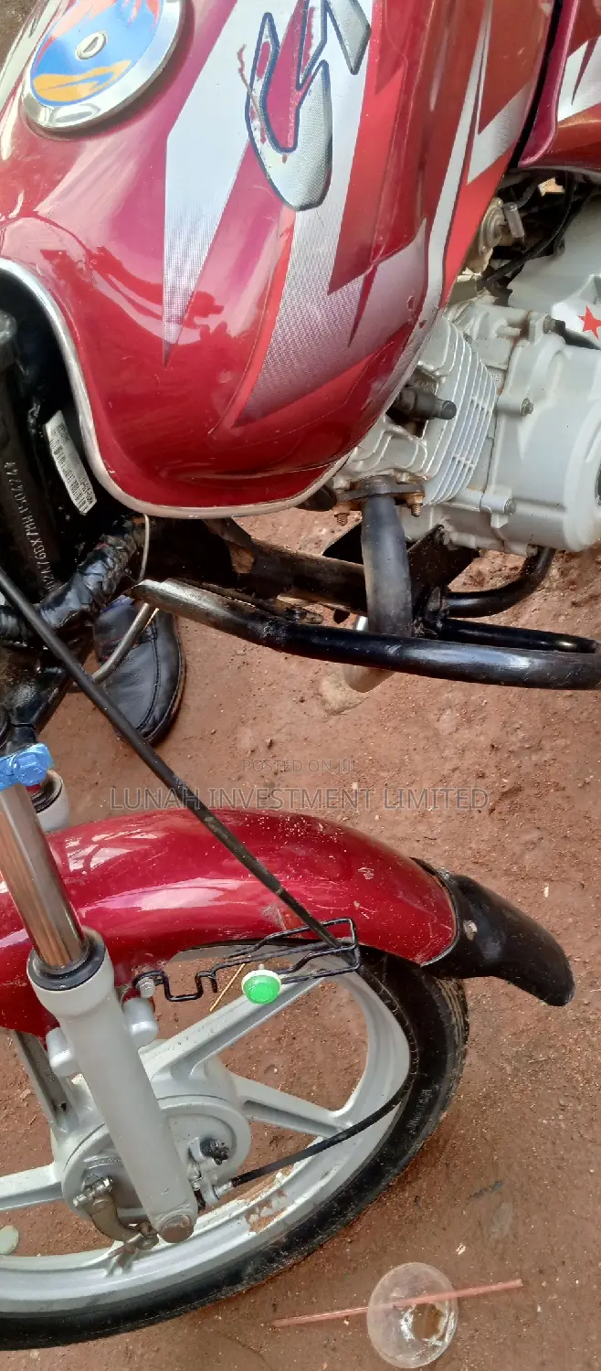 Bajaj CT 110X 2023 Red