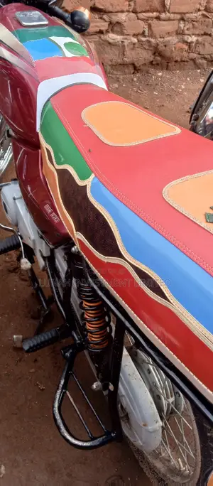 Bajaj Boxer 2023 Red