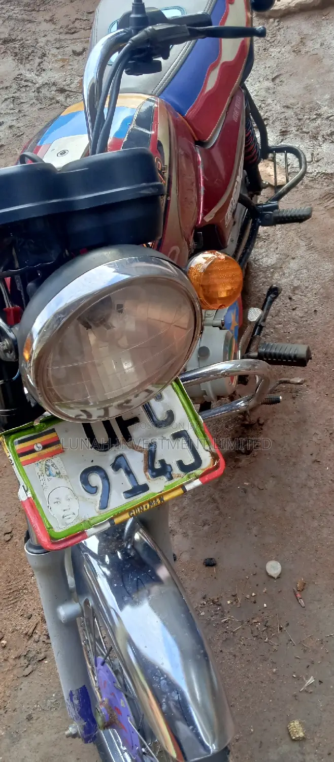 Bajaj Boxer 2023 Red
