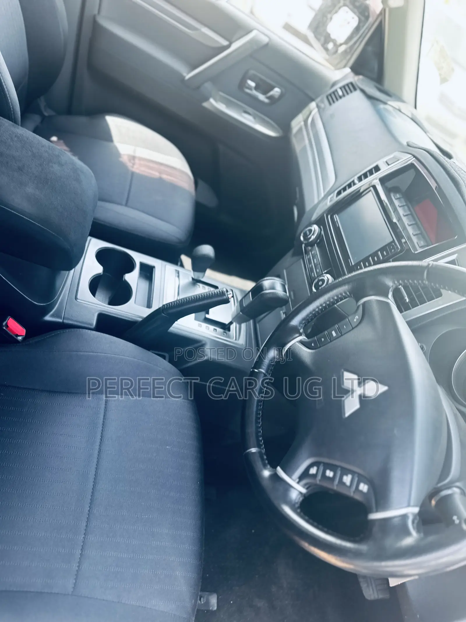 Mitsubishi Pajero V80 3.2 DI-D 2015 Off white