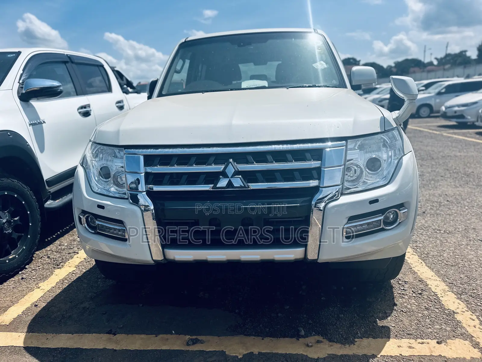 Mitsubishi Pajero V80 3.2 DI-D 2015 Off white